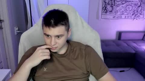 Snapshot of max_sm1th chatting on February 11, 2026, 12:54 pm Max online show from February 11, 2026, 12:54 pm