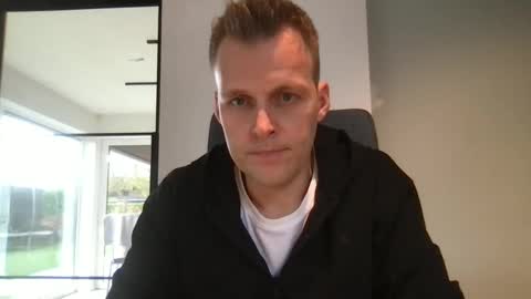 Snapshot of max_straight_1 chatting on December 19, 2024, 11:50 am Max take off clothes online show from December 19, 2024, 11:50 am