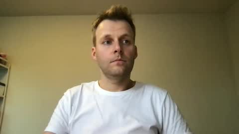 Snapshot of max_straight_1 chatting on January 6, 2025, 1:30 pm Max take off clothes online show from January 6, 2025, 1:30 pm