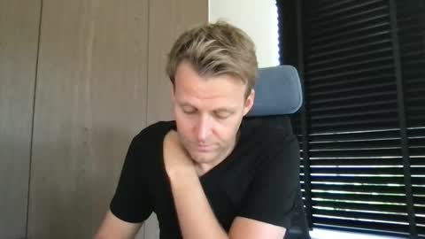 Snapshot of max_straight_1 chatting on September 11, 2025, 7:41 am Max take off clothes online show from September 11, 2025, 7:41 am