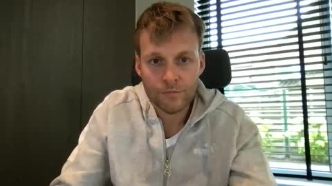 Snapshot of max_straight_1 chatting on October 7, 2025, 8:44 am Max take off clothes online show from October 7, 2025, 8:44 am