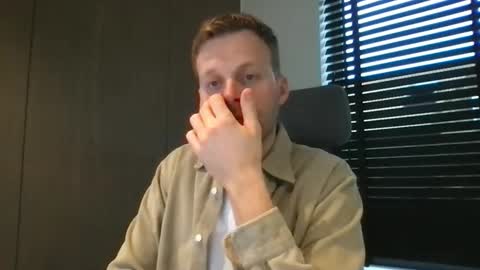 Snapshot of max_straight_1 chatting on November 25, 2025, 8:03 am Max take off clothes online show from November 25, 2025, 8:03 am