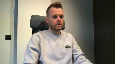 Snapshot of max_straight_1 chatting on February 10, 2026, 9:02 am Max take off clothes online show from February 10, 2026, 9:02 am