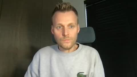 Snapshot of max_straight_1 chatting on February 12, 2026, 11:49 am Max take off clothes online show from February 12, 2026, 11:49 am