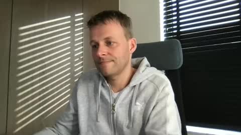 Snapshot of max_straight_1 chatting on March 6, 2026, 8:44 am Max take off clothes online show from March 6, 2026, 8:44 am