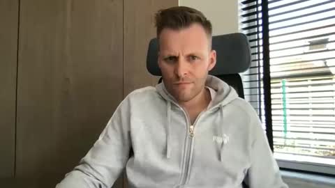 Snapshot of max_straight_1 chatting on March 16, 2026, 1:26 pm Max take off clothes online show from March 16, 2026, 1:26 pm