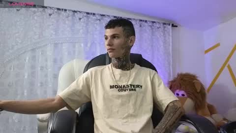 Max  Dalyn online show from January 20, 2025, 7:57 pm