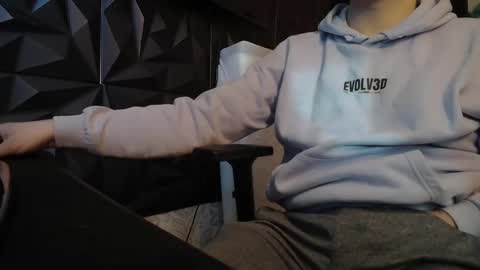 maxboner94 online show from February 3, 2025, 8:13 am