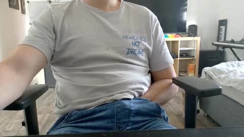 maxboner94 online show from November 12, 2025, 9:10 am