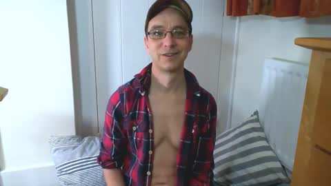 Snapshot of maxdavies chatting on January 19, 2026, 11:36 am Max Davies online show from January 19, 2026, 11:36 am