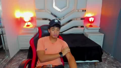 Max online show from November 3, 2025, 7:59 pm