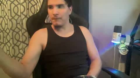 Snapshot of maxfreaky407284 chatting on January 7, 2026, 5:21 am perezcouple online show from January 7, 2026, 5:21 am