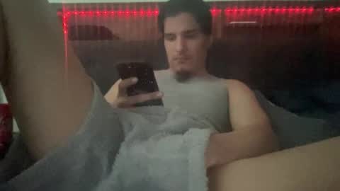 Snapshot of maxfreaky407284 chatting on February 5, 2026, 12:04 am perezcouple online show from February 5, 2026, 12:04 am