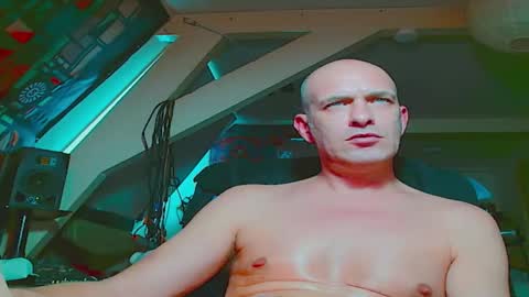 maxhardcore77 online show from September 28, 2025, 6:41 am