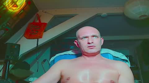 maxhardcore77 online show from November 7, 2025, 12:32 am