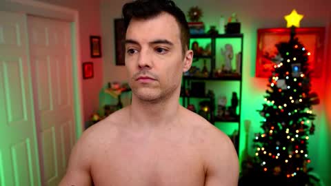 Snapshot of maxhughes chatting on December 20, 2025, 5:36 am Max Hughes online show from December 20, 2025, 5:36 am