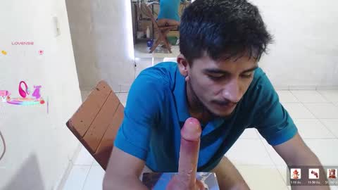 Snapshot of maxi_dick33 chatting on January 14, 2026, 5:07 pm maxi dick online show from January 14, 2026, 5:07 pm