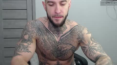 Snapshot of maxi_foxxx chatting on April 30, 2026, 7:14 am Maximus Fox online show from April 30, 2026, 7:14 am