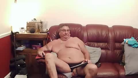 Snapshot of maxi_johnes chatting on May 10, 2026, 10:04 pm MAX online show from May 10, 2026, 10:04 pm
