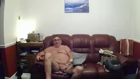 Snapshot of maxi_johnes chatting on May 13, 2026, 10:38 pm MAX online show from May 13, 2026, 10:38 pm