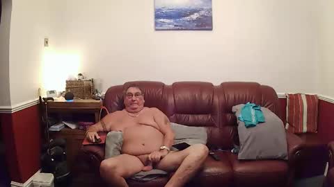 Snapshot of maxi_johnes chatting on May 18, 2026, 9:20 pm MAX online show from May 18, 2026, 9:20 pm