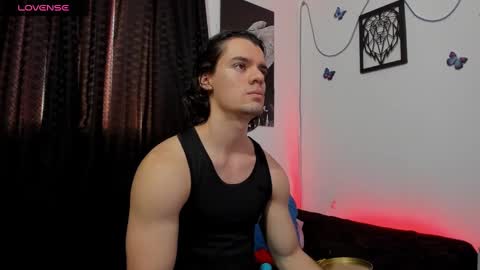 Snapshot of maxi_styles chatting on December 10, 2024, 10:26 pm Alex online show from December 10, 2024, 10:26 pm