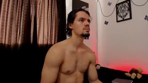 Snapshot of maxi_styles chatting on January 6, 2025, 7:24 pm Alex online show from January 6, 2025, 7:24 pm