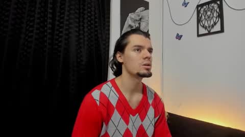 Snapshot of maxi_styles chatting on February 24, 2025, 1:57 am Alex online show from February 24, 2025, 1:57 am