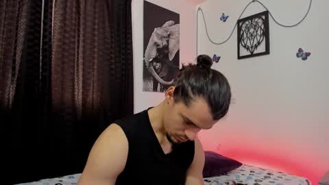 Snapshot of maxi_styles chatting on March 2, 2025, 7:23 pm Alex online show from March 2, 2025, 7:23 pm