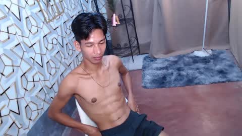 Reyn online show from February 16, 2025, 11:05 pm