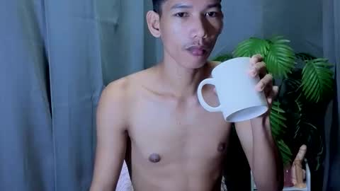 Reyn online show from October 5, 2025, 10:18 pm