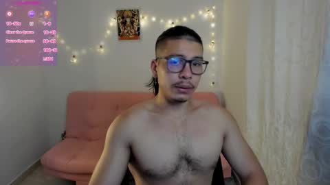 Snapshot of maxifit_ chatting on January 14, 2025, 9:24 am Mikael online show from January 14, 2025, 9:24 am