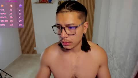 Snapshot of maxifit_ chatting on February 3, 2025, 10:03 am Mikael online show from February 3, 2025, 10:03 am