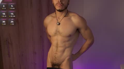 Snapshot of maxifit_ chatting on March 1, 2026, 9:33 am Mikael online show from March 1, 2026, 9:33 am