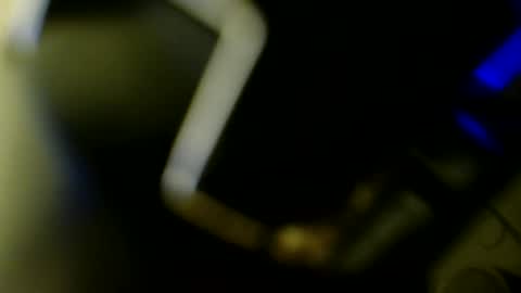 Max online show from April 25, 2026, 7:33 pm