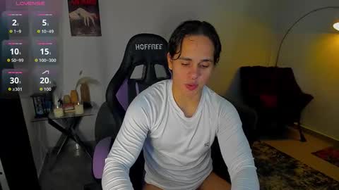 Snapshot of maximiliano_scoott_ chatting on February 9, 2026, 9:52 pm maximiliano_scoott_ online show from February 9, 2026, 9:52 pm