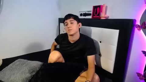 Snapshot of maximo_and_isa chatting on October 5, 2025, 1:48 am -- maximo and isa -- online show from October 5, 2025, 1:48 am