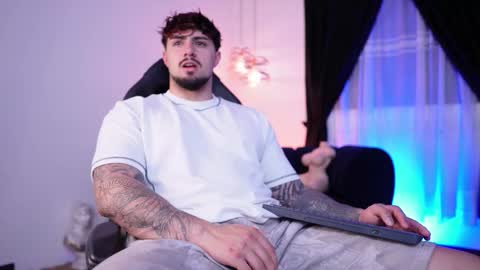 Snapshot of maximo_rodriguez chatting on February 24, 2026, 4:21 am Maximo online show from February 24, 2026, 4:21 am