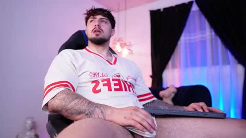 Snapshot of maximo_rodriguez chatting on February 28, 2026, 5:30 am Maximo online show from February 28, 2026, 5:30 am