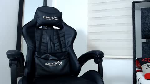 Snapshot of maximo_sebastian chatting on February 3, 2025, 6:34 am Maximo Sebastian online show from February 3, 2025, 6:34 am