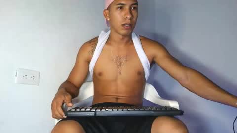 Snapshot of maximo_vega_new chatting on February 12, 2026, 7:53 pm Maximo Aron Vega online show from February 12, 2026, 7:53 pm