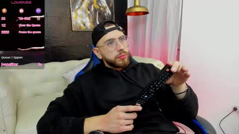 Maximo Wolf online show from November 13, 2025, 10:41 pm