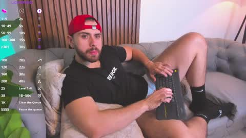 Maximo Wolf online show from April 2, 2026, 8:50 pm