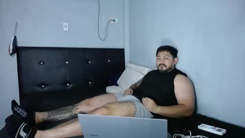 Snapshot of maximohot03 chatting on November 22, 2025, 2:10 am maximohot03 online show from November 22, 2025, 2:10 am