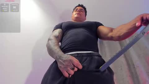 Snapshot of maximoscott_ chatting on January 26, 2025, 7:52 pm Maximoscott online show from January 26, 2025, 7:52 pm