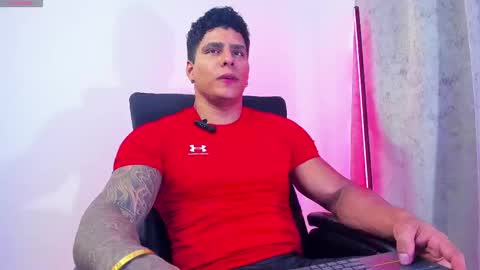 Snapshot of maximoscott_ chatting on February 28, 2025, 6:09 pm Maximoscott online show from February 28, 2025, 6:09 pm