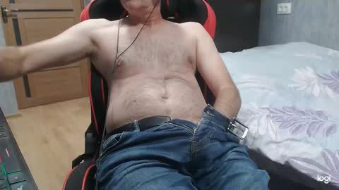 maximus3334 online show from September 14, 2025, 10:31 pm