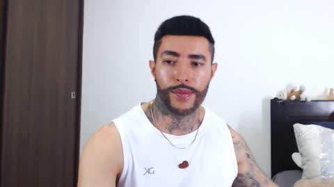 Snapshot of maximus_golden chatting on December 10, 2024, 4:13 am Independent Model online show from December 10, 2024, 4:13 am