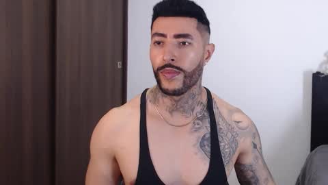 Snapshot of maximus_golden chatting on December 18, 2024, 4:42 am Independent Model online show from December 18, 2024, 4:42 am