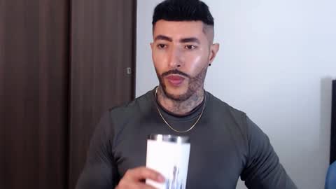 Snapshot of maximus_golden chatting on December 31, 2024, 4:06 am Independent Model online show from December 31, 2024, 4:06 am